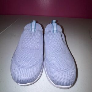 MTA Sport Lavender Slip-On Athletic Shoes with Breathable Knit